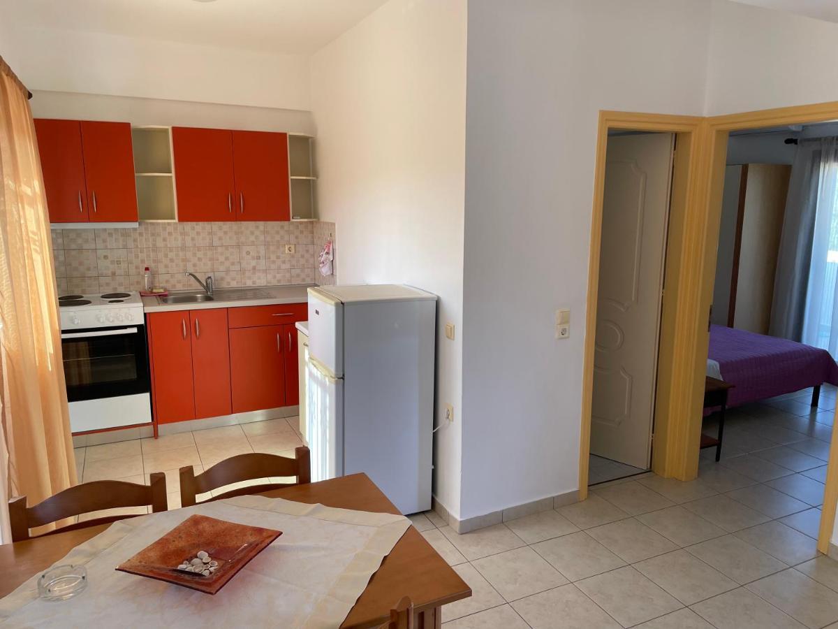 Rousolakos Pool Apartments Палекастрон Екстериор снимка